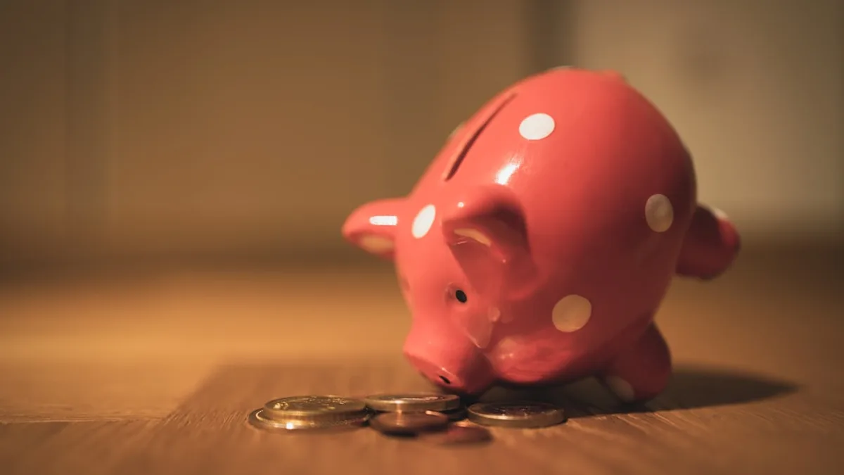 Épargner avec un petit salaire : des montants réalistes